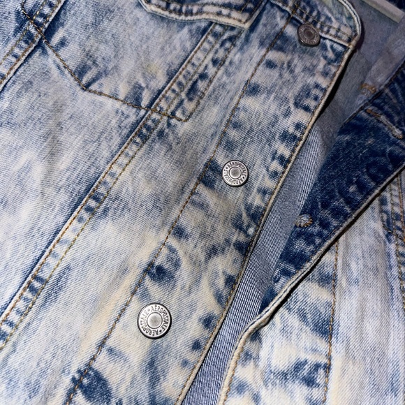 Vintage Acid Wash Denim Jacket - Picture 2 of 5